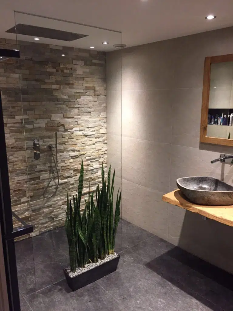 Luxe, warme badkamer in Ermelo