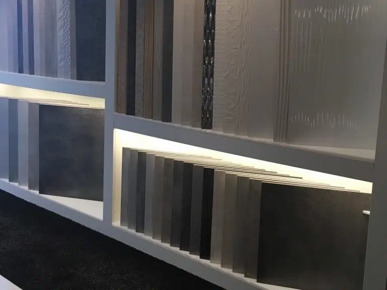 Bekijk de Porcelanosa tegels in onze showroom