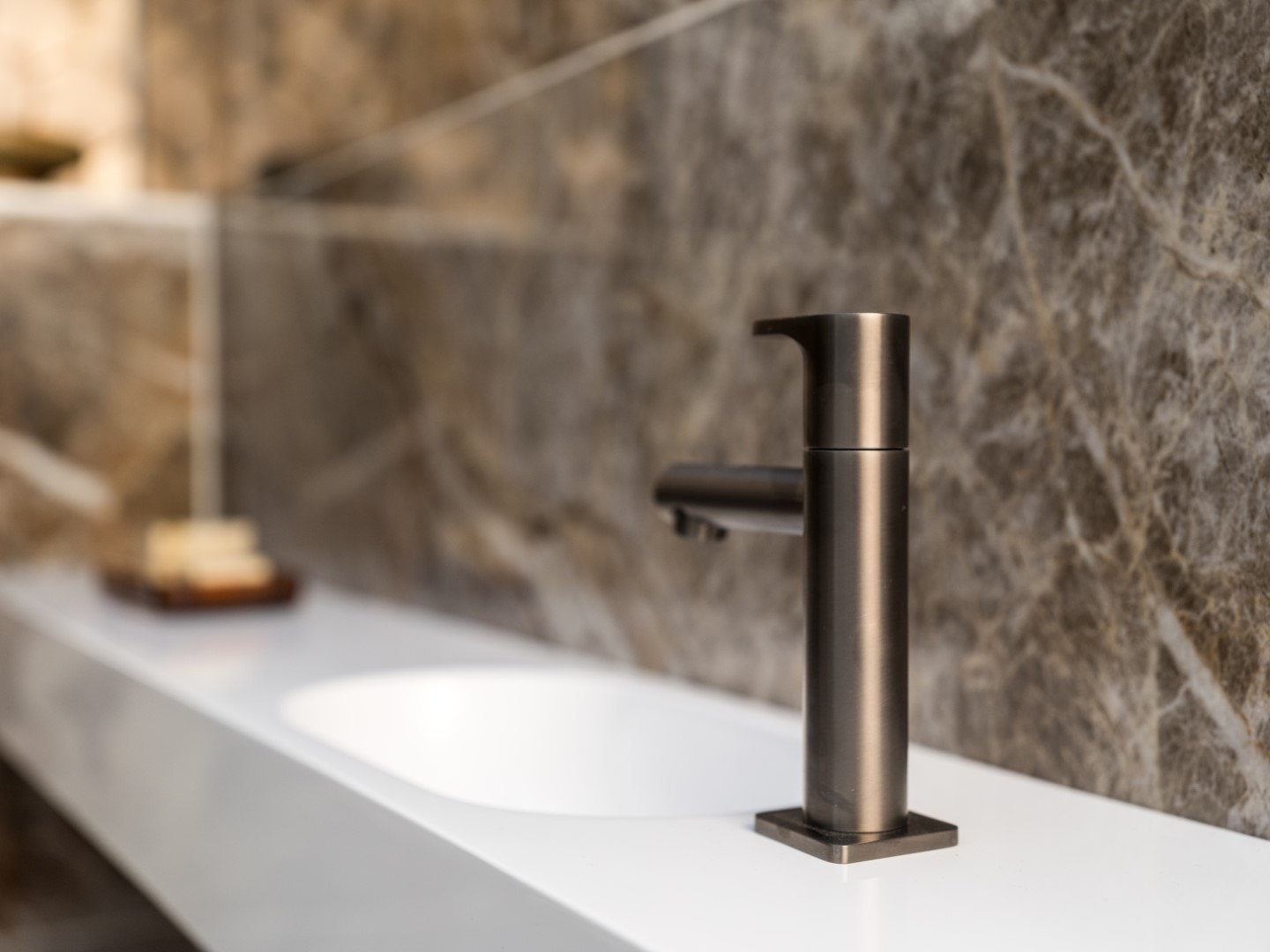 Wastafelkraan in gunmetal